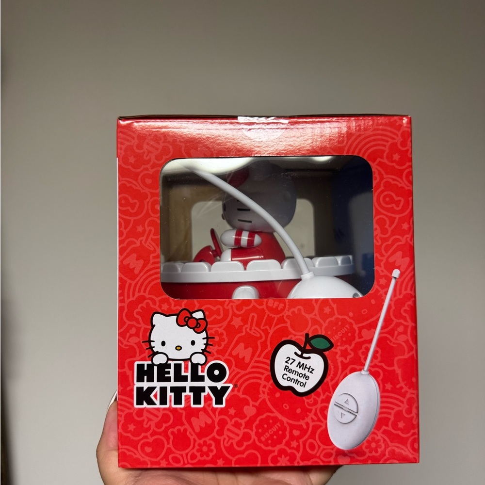 Hello Kitty Red Remote Control Driving Teacup - Picture 3 of 7